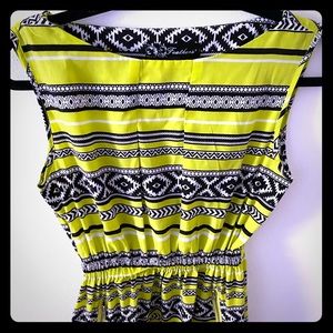 Lightweight dress in a bright fun pattern Medium